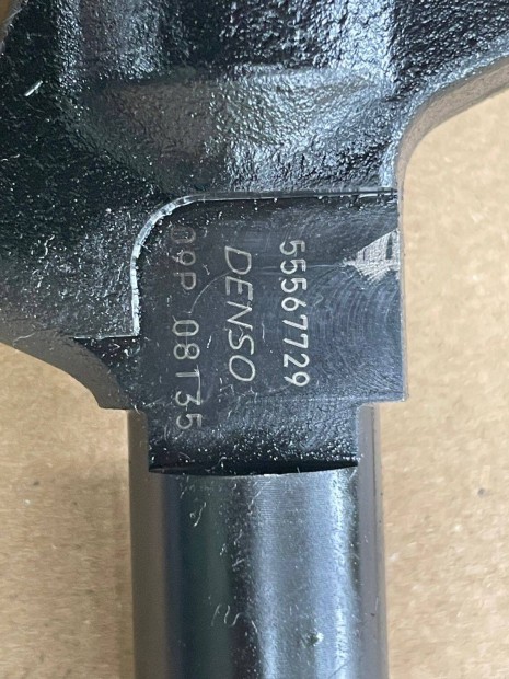 55567729 Denso Porlaszt / Opel Astra J A17DTS 1.7 CDTi