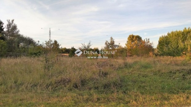 5574 nm-es telek elad� Si�fok