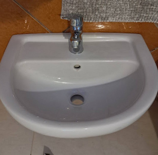 55 cm-es Alföldi mosdó csapteleppel