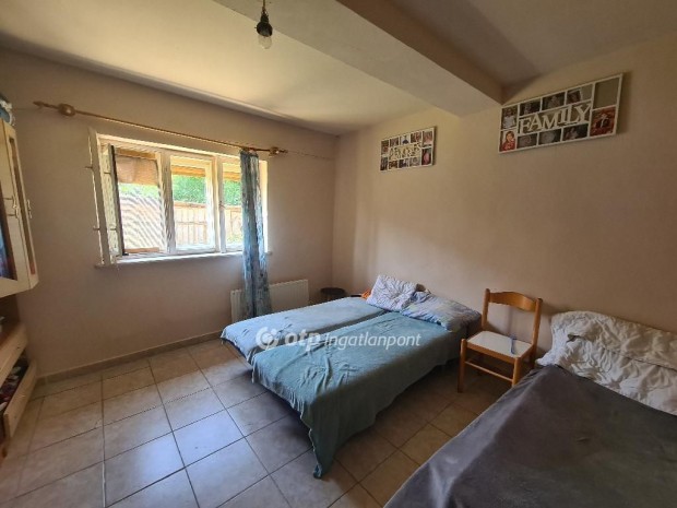 55 nm-es h�z elad� Derecske