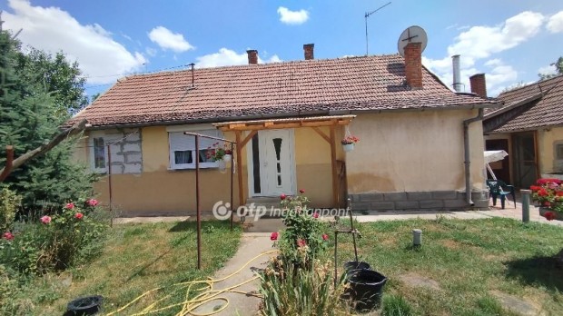 55 nm-es h�z elad� J�szj�k�halma