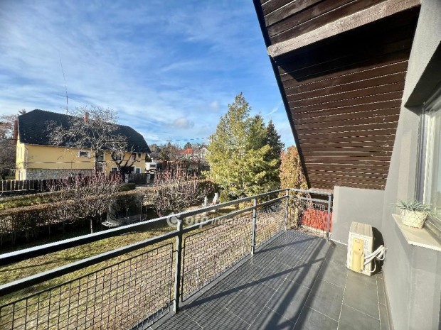 55 nm-es lak�s elad� Balatonf�red