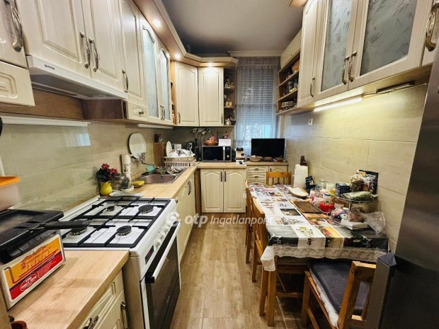 55 nm-es lak�s elad� Ny�regyh�za