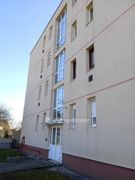 55 nm-es lak�s elad� Veszpr�m