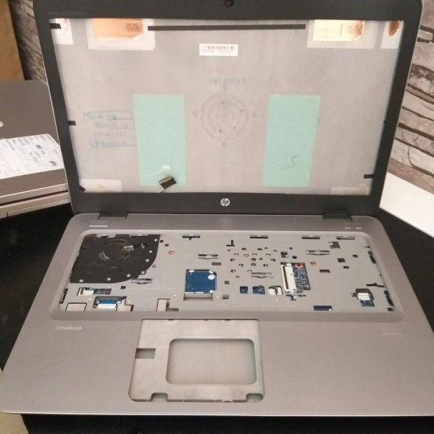 563.Hp 745/G4 hibs,hinyos laptop. Hdd,kijelz,akku,billentyzet,mem