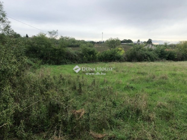 5692 nm-es telek elad� Verseg