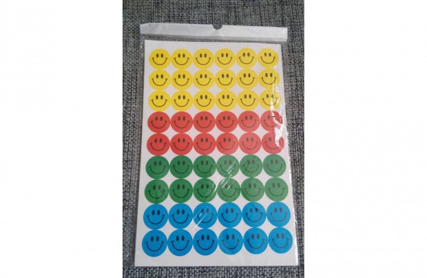 56 db mosoly, smile matrica (dekorációs célra vagy laptop kamerára)