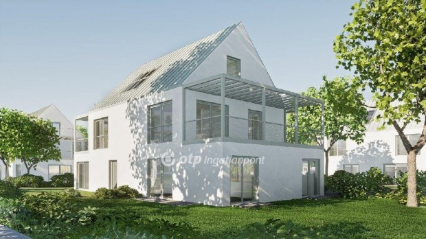 56 nm-es lak�s elad� Balatonakarattya