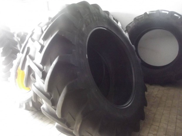 580/70 R 38-as gumi eladó