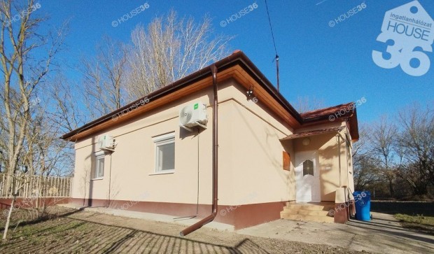 58 nm-es h�z elad� Kunbaracs