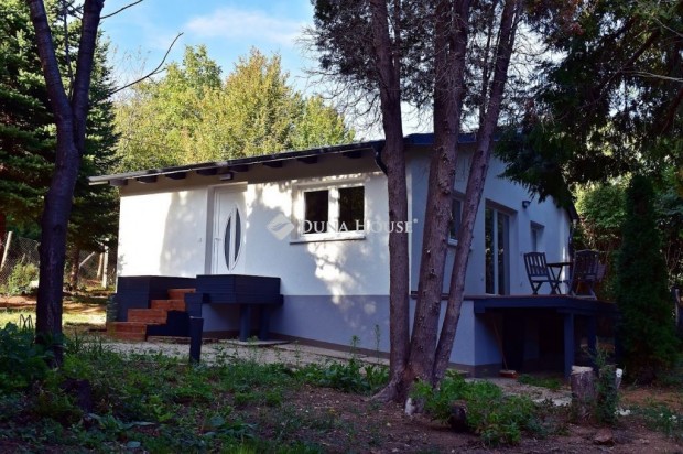 58 nm-es h�z elad� Velem