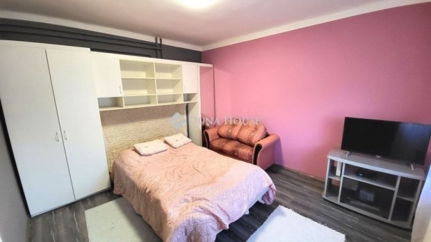 59 nm-es h�z elad� G�rdony