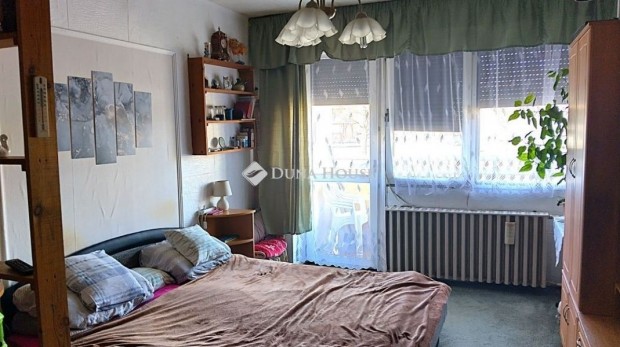 59 nm-es lak�s elad� Dorog