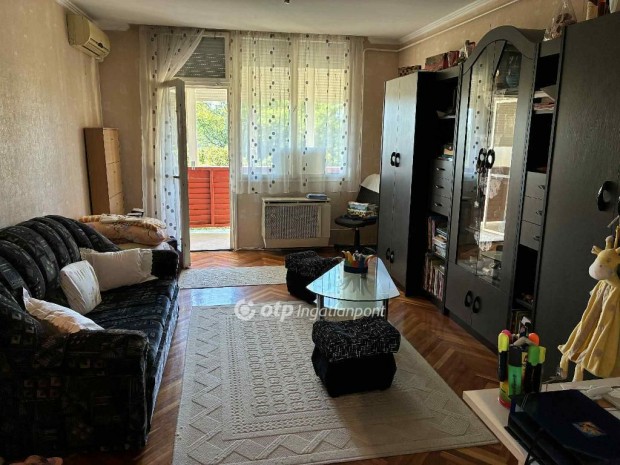 59 nm-es lak�s elad� Gyula