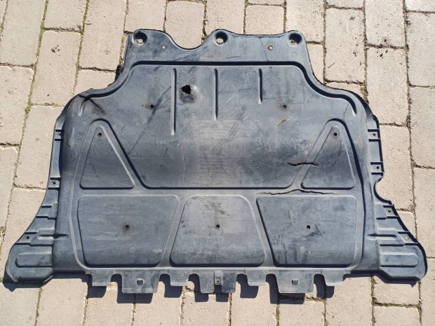 5Q0825236 Skoda Octavia III 3 gyári alsó védő haspajzs