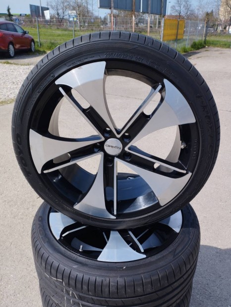 5X108 felni gumikkal