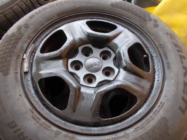 5X110 R16 JEEP Renegade Lemezfelni Felni Téligumival
