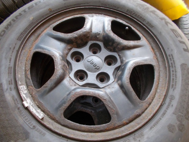 5X110 R16 JEEP Renegade Lemezfelni Téligumival