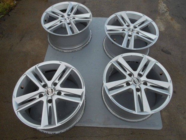 5X127x16 alufelni eladó jep cerokee és208 utáni voyagerre jók,