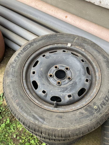 5*100 Audi vw Skoda 14" lemezfelni gumival