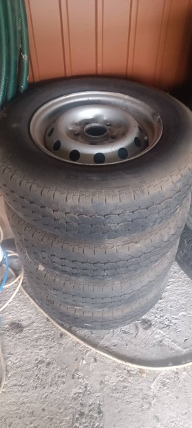 5*114.3 R14 felni Mitsubishi L400