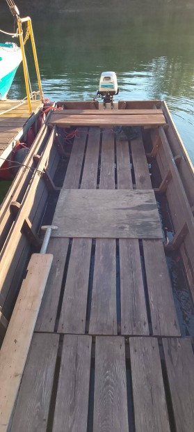 5.5 mteres 2 ves csnak ladik Borovi fenybl , 4.8 Tomos motorral