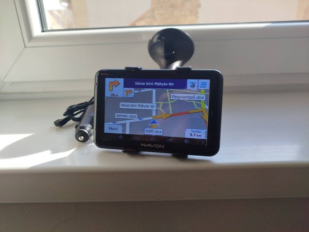 5" Navon A500 GPS , navig�ci� , 2025. nov. Magyaro. t�rk�p kamionos is