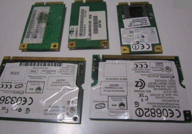 5 darab Laptop Wifi krtya egytt bontsbl Hdmezvhely /MPL aut.1435