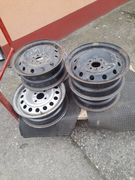 5 db 14 acél felni eladó ÁR/DB