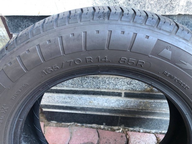5 db Autogumi 165/70 R14.85 R Renaultkangoo/nyri alig hasznlt