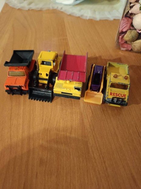 5 db Matchbox munkagp elad