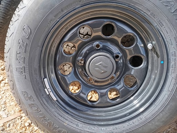 5 db új gyári Suzuki Jimny acélfelni 5x139.7 5.5x15 ET5 195/80 R15
