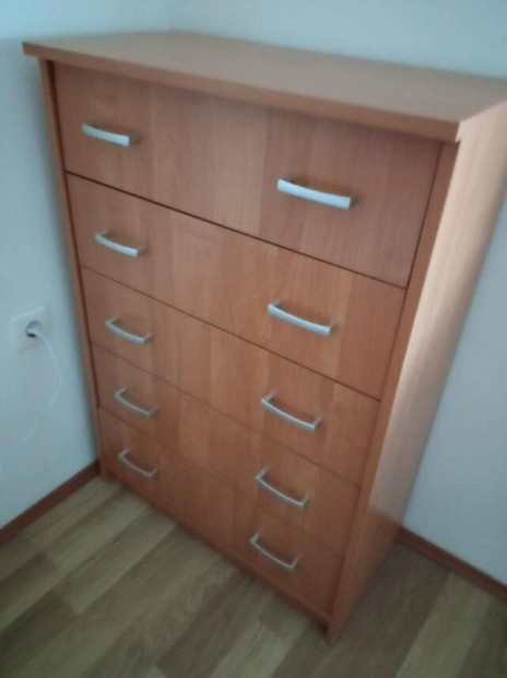 5 fiókos komód eladó