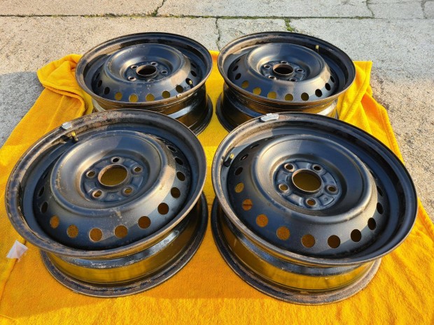 5 x 114,3 16" acél felni / Kia / Hyundai /