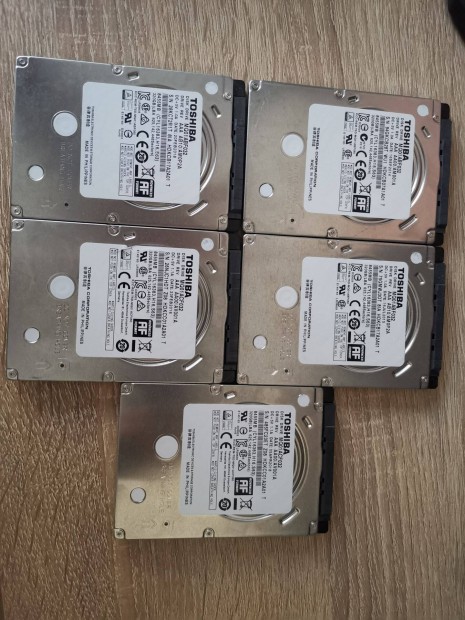 5db HDD egyben ingyen szlltssal Toshiba mq01acf032 320gb 8mb