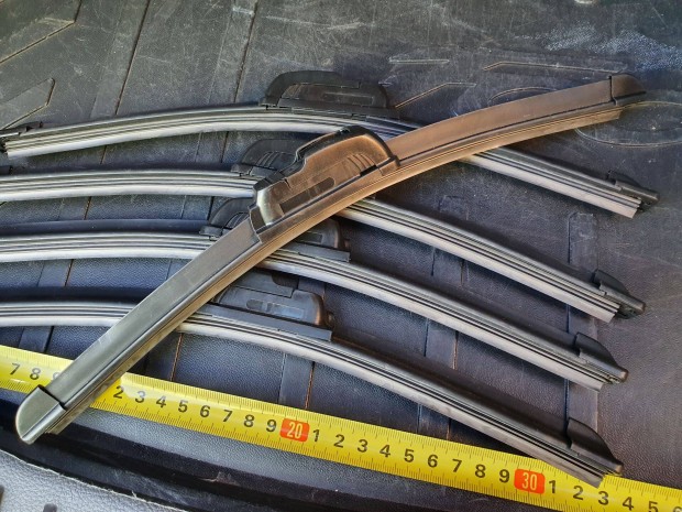 5db. 33 cm.-es hátsó új ablaktörlő lapát eladó