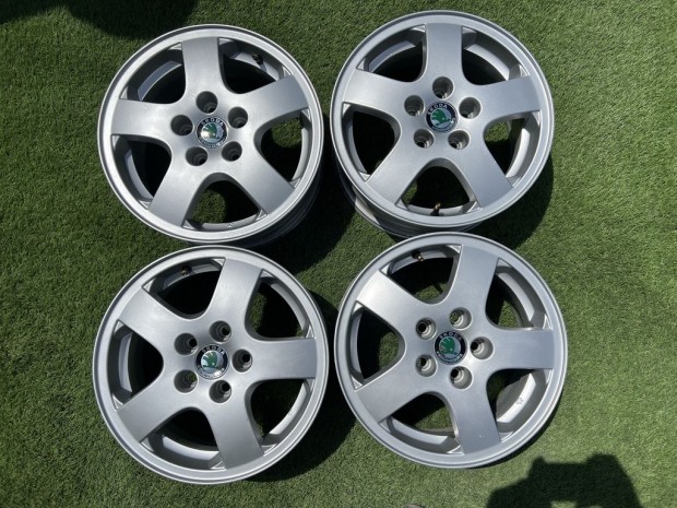 5x100 14" Skoda gyári alufelni 6Jx14h2 ET43