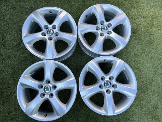 5x100 15" Skoda gyári alufelni 6Jx15h2 ET43