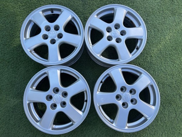 5x100 15" Toyota gyri alufelni 6Jx15h2 ET39