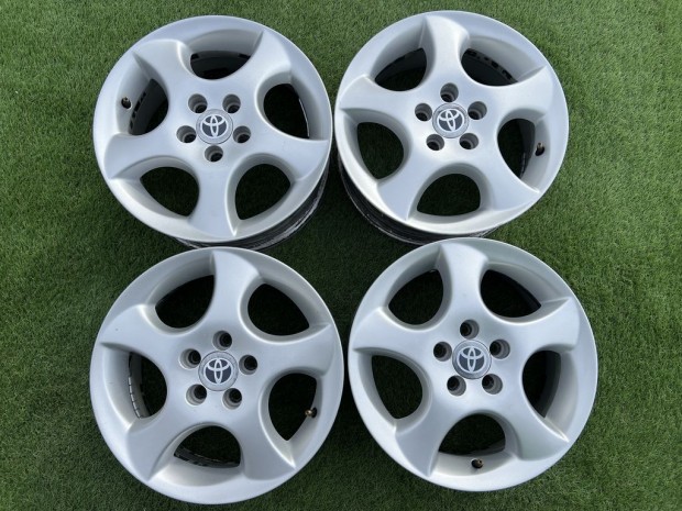 5x100 15" Toyota gyári alufelni 6Jx15h2 ET39