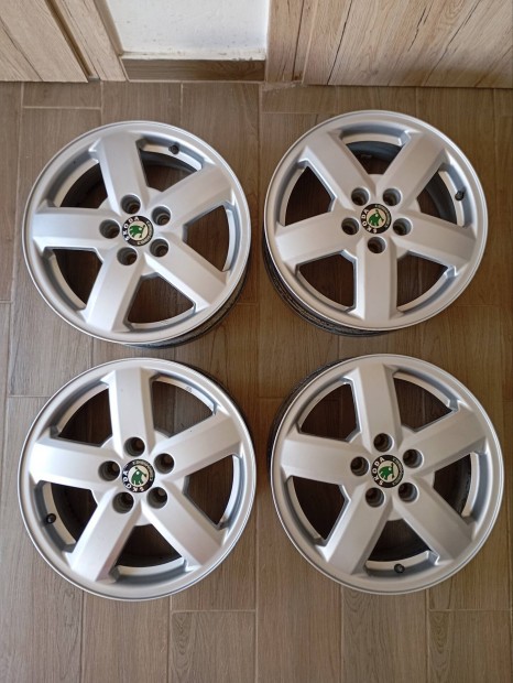 5x100 15 col gyári Skoda alufelni szett