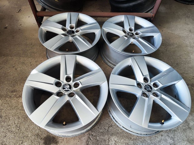 5x100 16" Gyári Skoda Fabia III Alufelni Felni 90Garage #1314