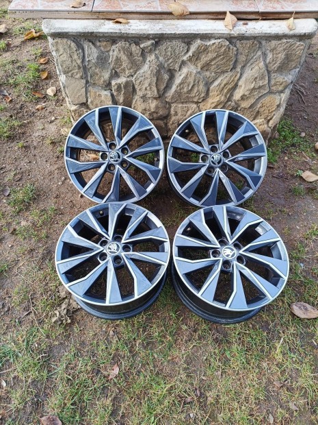5x100 16 / 16" Gy�ri Skoda alufelni
