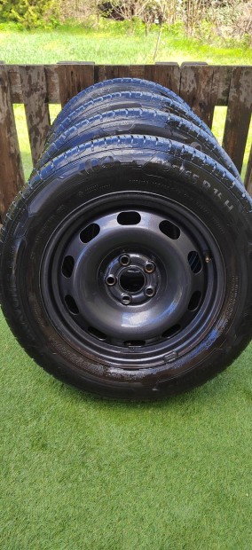 5x100 lemez, 195/65 R15 Barum Bravuris ny�ri 