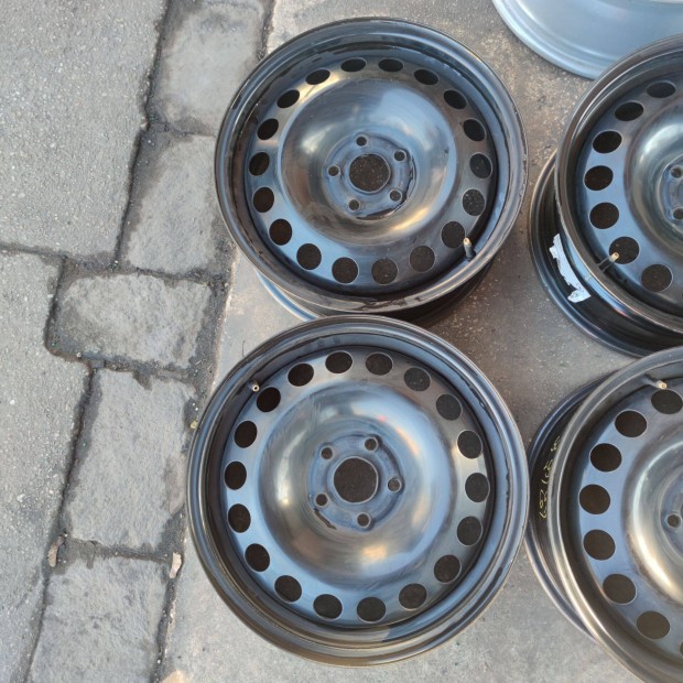 5x105 16 Gyri Opel lemezfelni 44000ft a 4db/69/