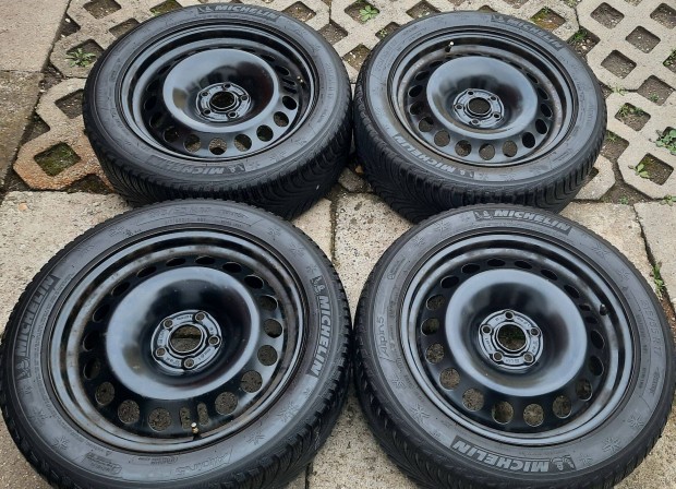 5x105 Gy�ri Opel Lemezfelni 17"