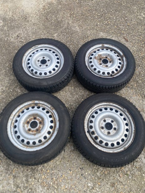 5x108 15 Gyári Ford felni lemezfelni 185/65 R15 téli gumi téligumi