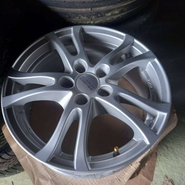 5x108 16os Ford alufelni elad