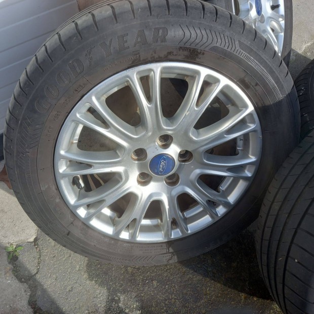 5x108 16os Ford alufelni nyri gumikkal elad