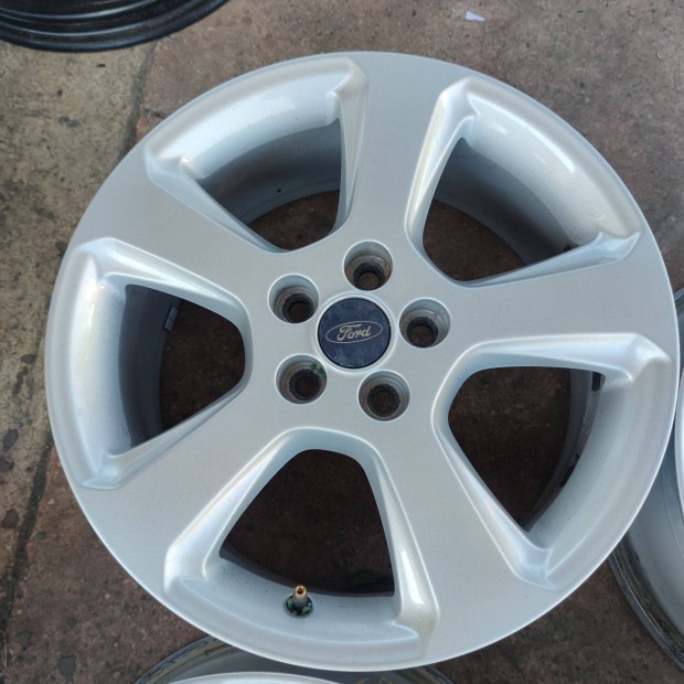 5x108 17 Gyári Ford alufelni 150000ft a 4db/177/